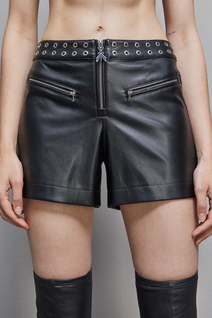 Patrizia Pepe Faux Leather Low-waisted Shorts With Zipper Siyah | YVI824967